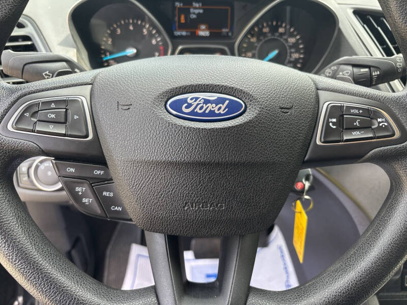 2017 Ford Escape SE - Photo 12