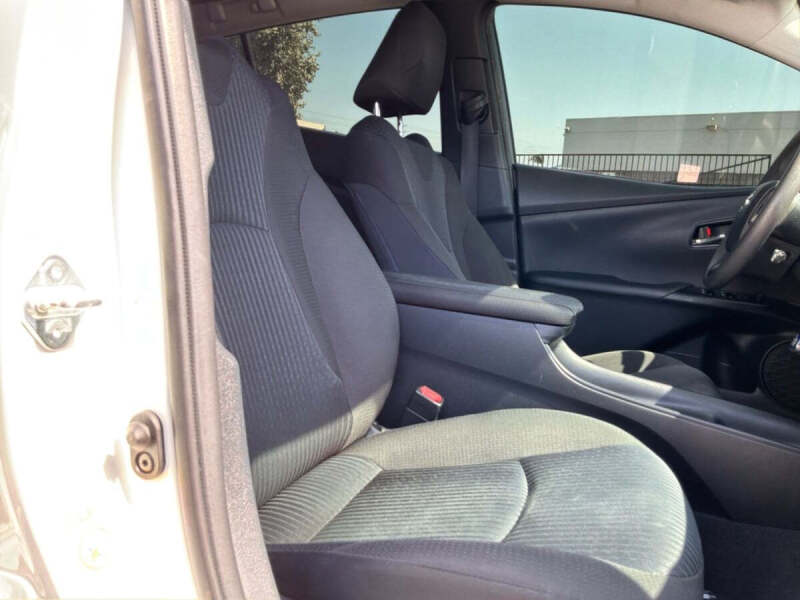2016 Toyota Prius Two