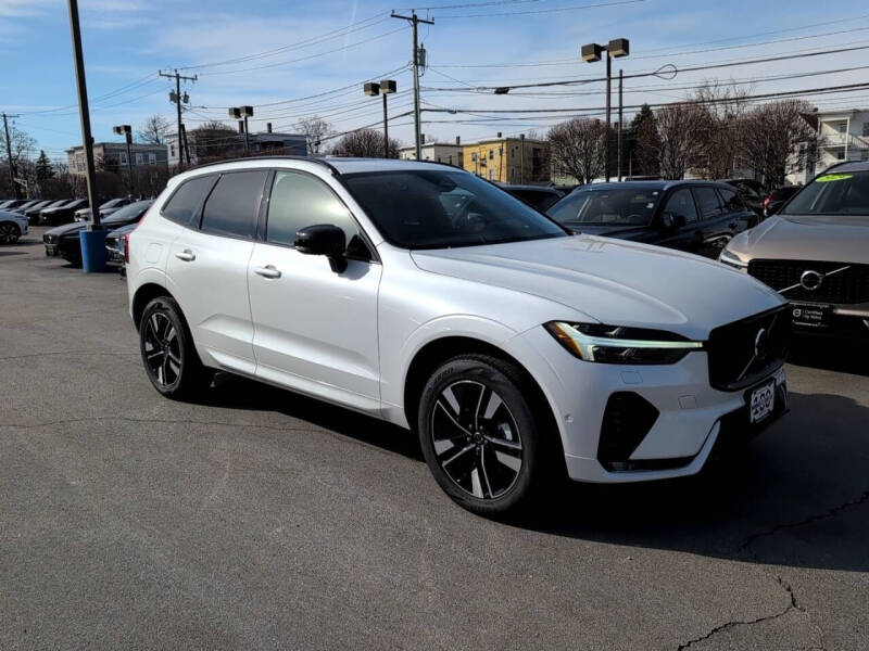 2026 Volvo XC60 B5 Plus