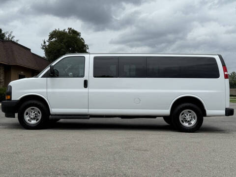2022 Chevrolet Express LS 3500