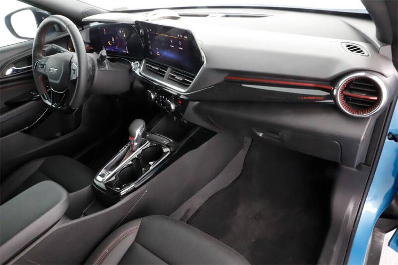 2025 Chevrolet Trax RS