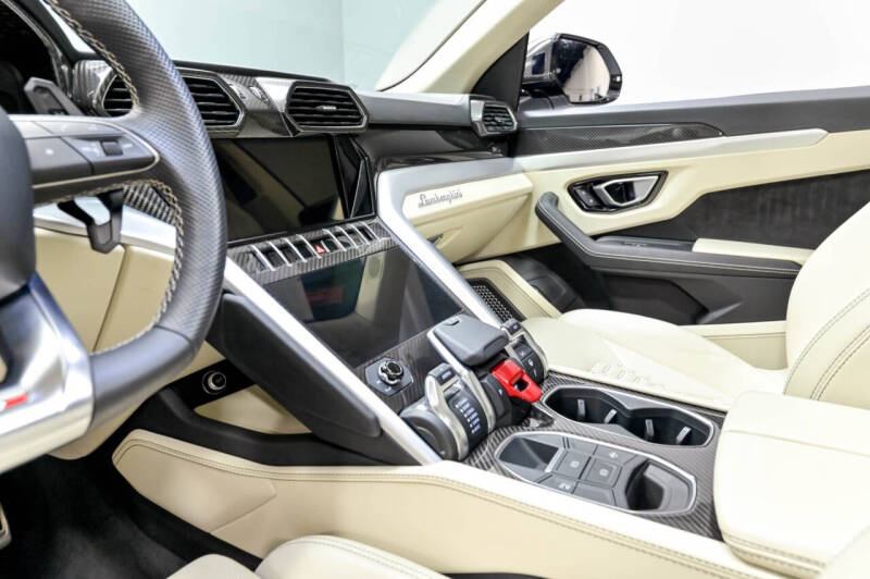 2020 Lamborghini Urus