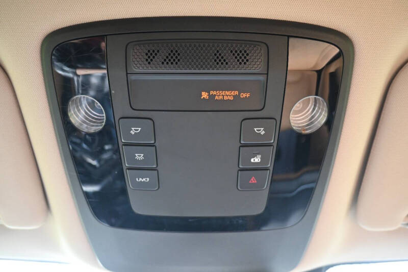 2022 Kia Carnival EX