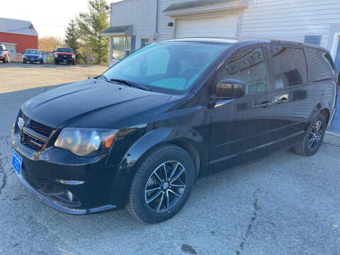 2016 Dodge Grand Caravan for sale at CLARKS AUTO SALES INC in Houlton ME
