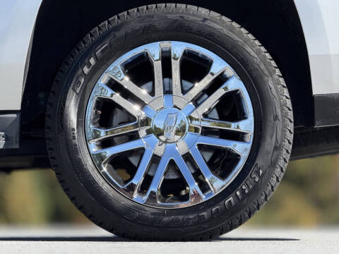 2016 Cadillac Escalade Standard