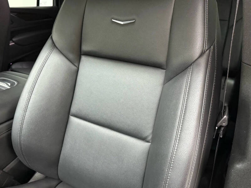 2023 Cadillac Escalade ESV Luxury