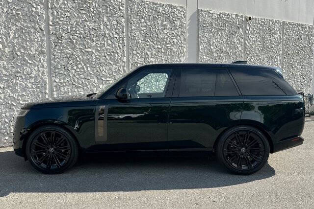 2025 Land Rover Range Rover P615 SV