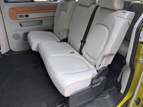2025 Volkswagen ID. Buzz Pro S Plus