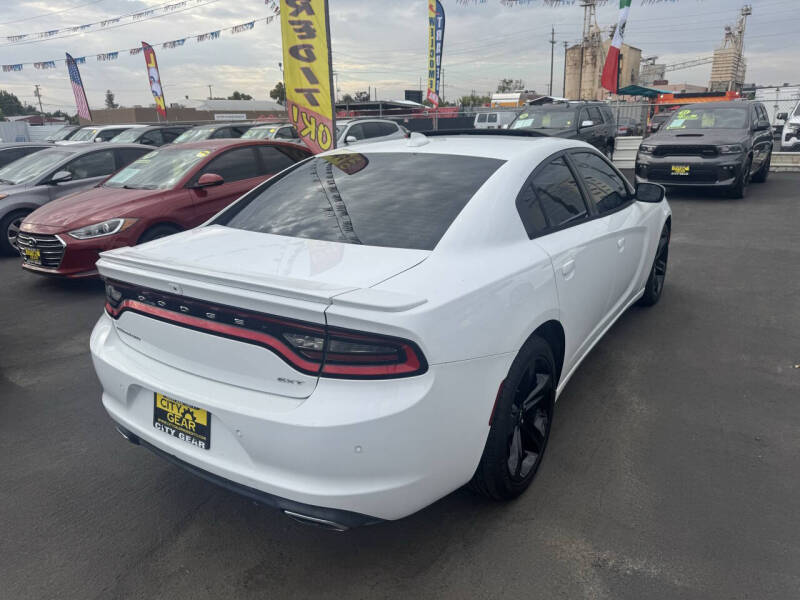2015 Dodge Charger SXT