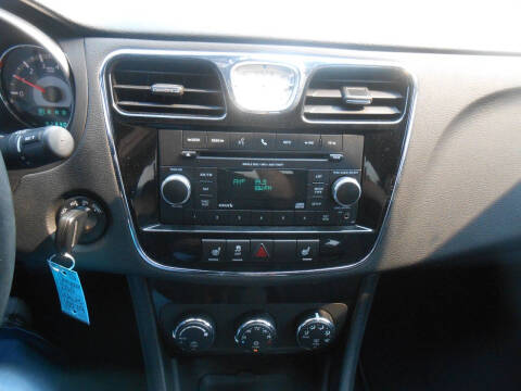 2013 Chrysler 200 Limited