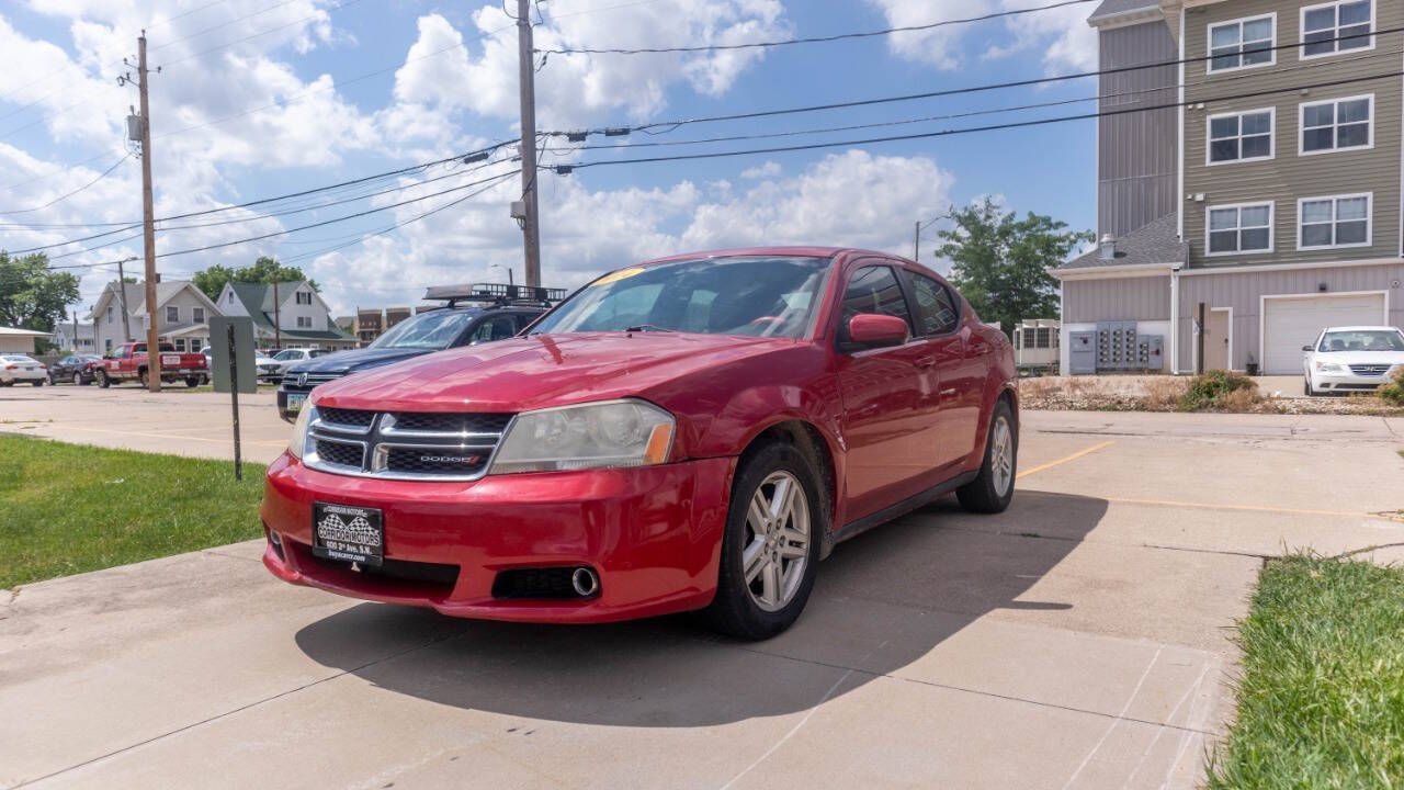 Red 2014 Dodge Avenger SXT SXT 4dr Sedan 1
