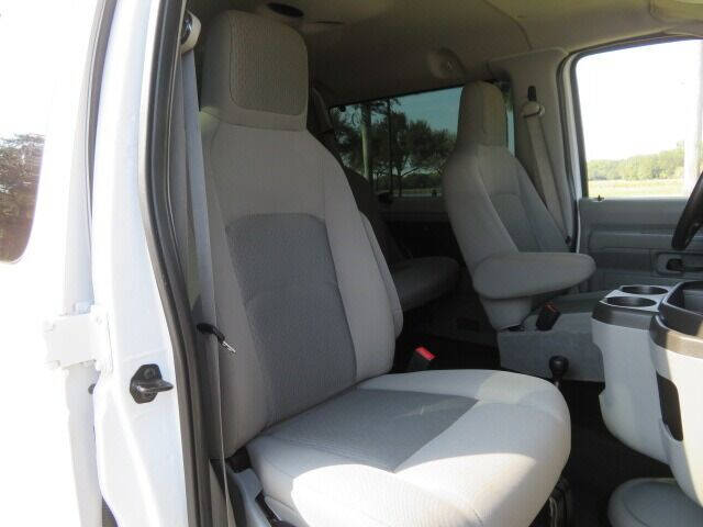 2014 Ford E-Series E-350 SD XLT