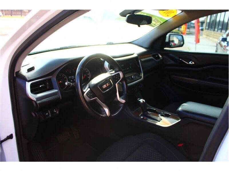 2017 GMC Acadia SLE-1