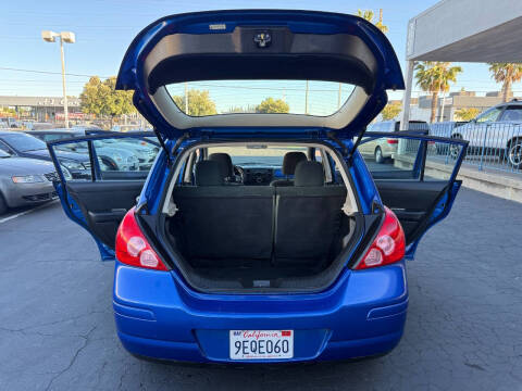 2012 Nissan Versa 1.8 S