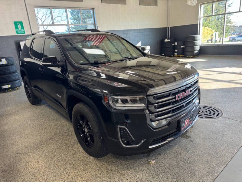 2023 GMC Acadia AT4