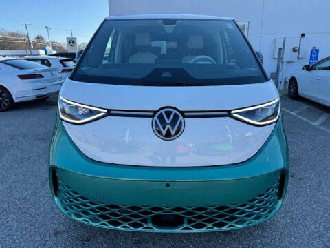 2025 Volkswagen ID. Buzz Pro S Plus 4Motion