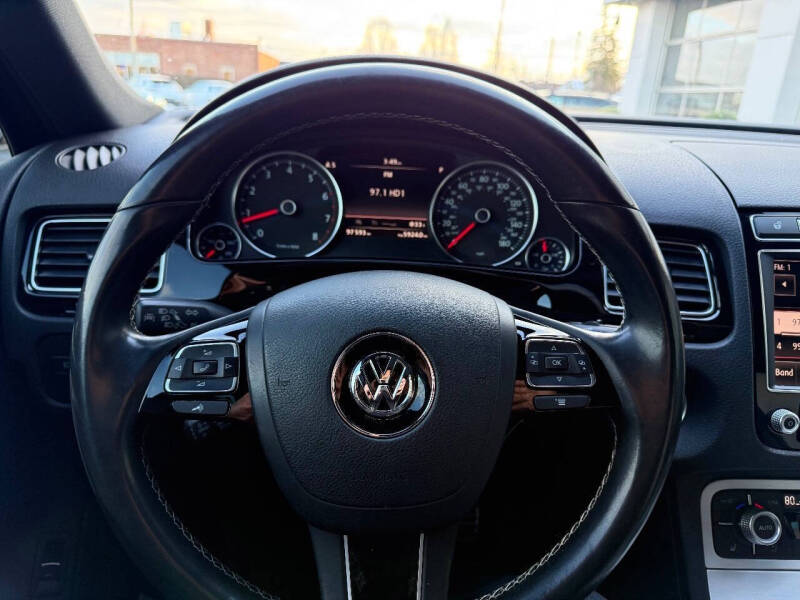 2017 Volkswagen Touareg V6 Wolfsburg