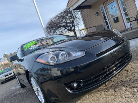 2008 Hyundai Tiburon for sale at G & G Auto Sales in Steubenville OH