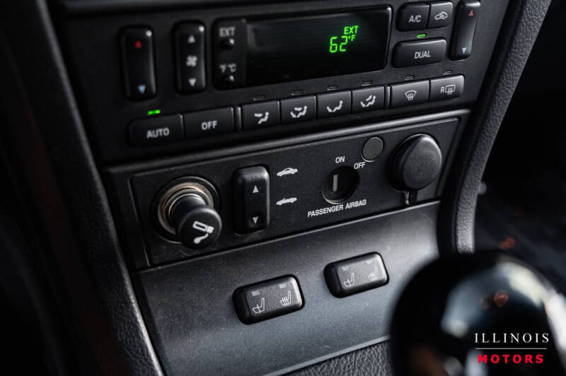 2003 Ford Thunderbird