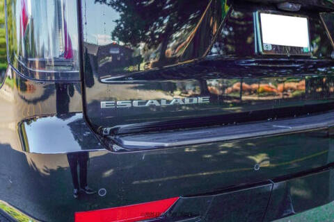 2023 Cadillac Escalade ESV Sport Platinum