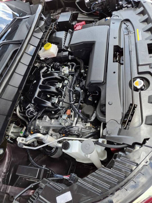2024 Nissan Pathfinder SV