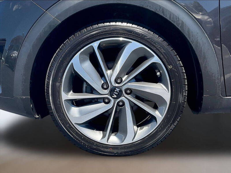 2018 Kia Niro Touring - Photo 34