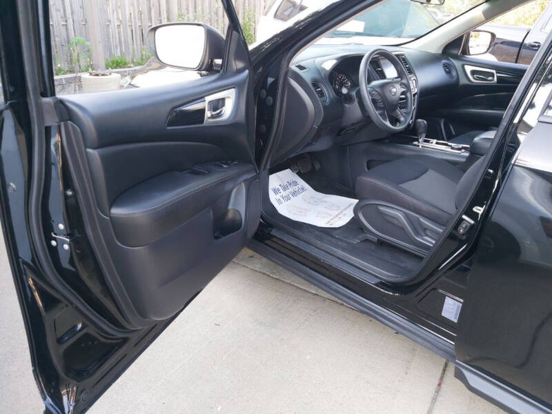 2018 Nissan Pathfinder SV