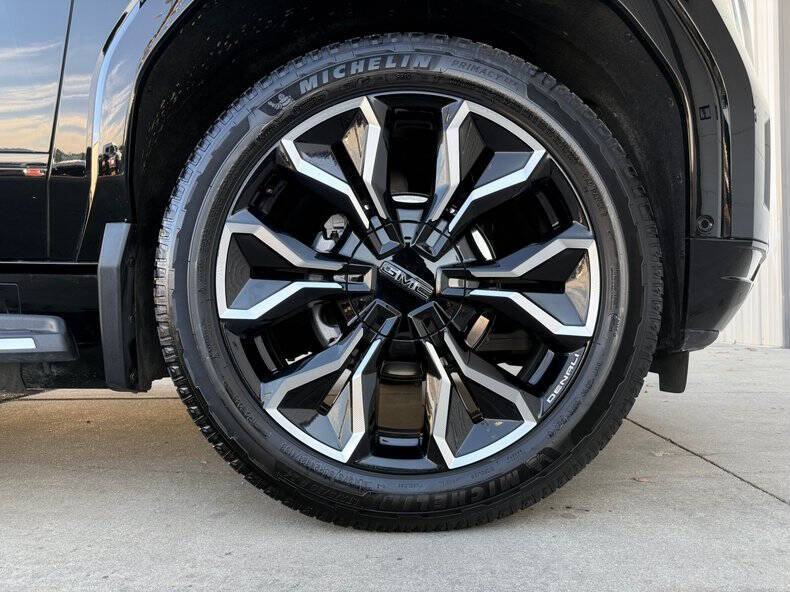 2025 GMC Sierra EV Denali