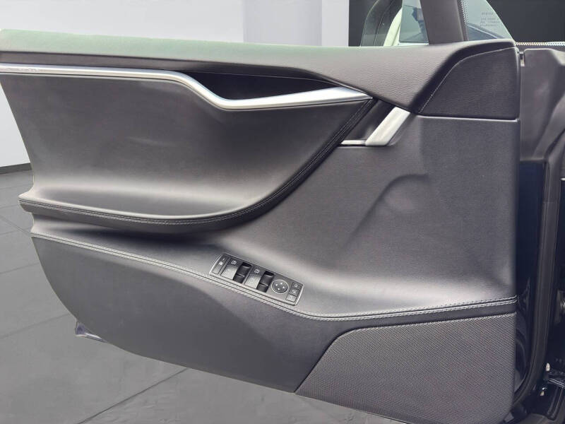 2015 Tesla Model S 85D