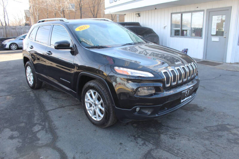 2015 Jeep Cherokee for sale at Zor Ros Motors Inc. in Melrose Park IL