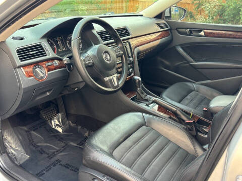 2012 Volkswagen Passat TDI SEL Premium