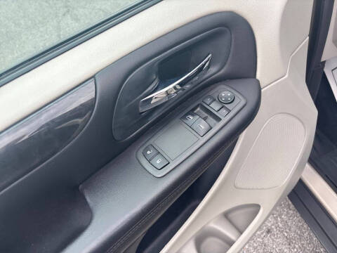 2013 Dodge Grand Caravan SE