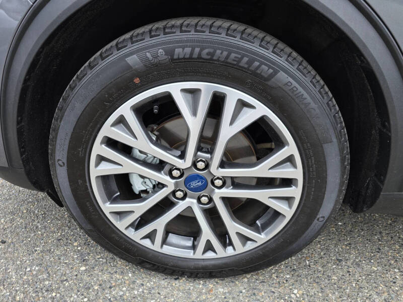 2022 Ford Escape SEL