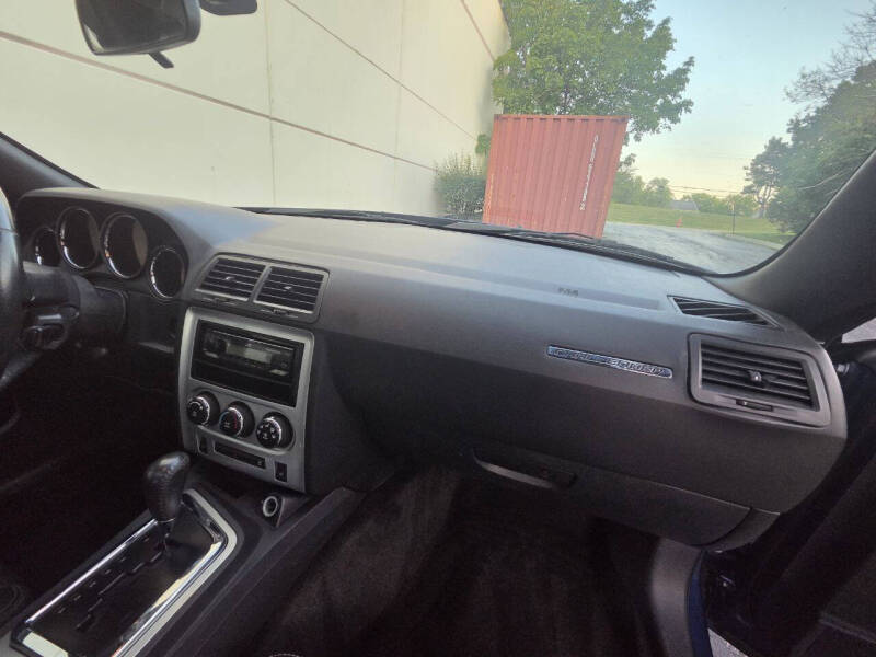 2009 Dodge Challenger SE