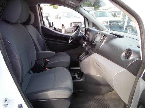 2017 Nissan NV200 SV