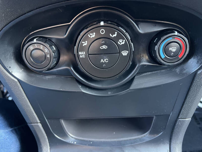 2012 Ford Fiesta SE