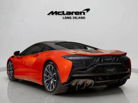 2023 McLaren Artura