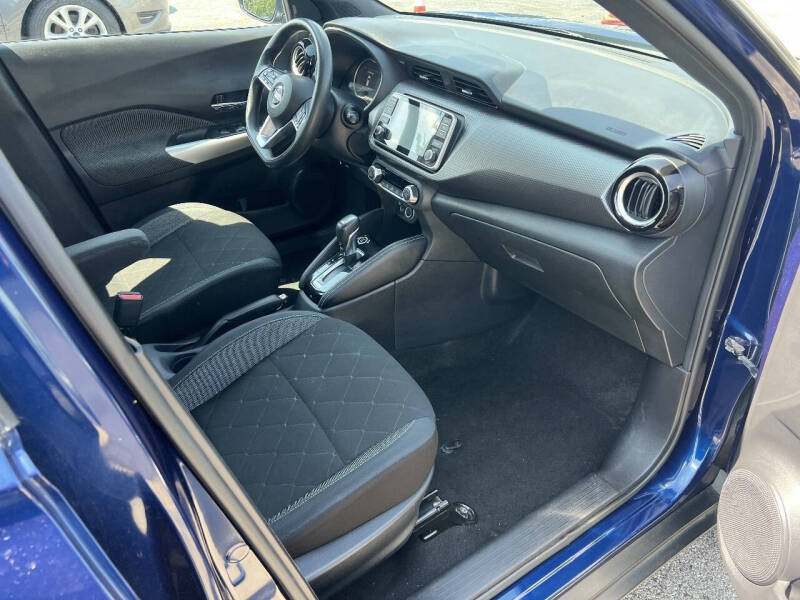 2020 Nissan Kicks SV