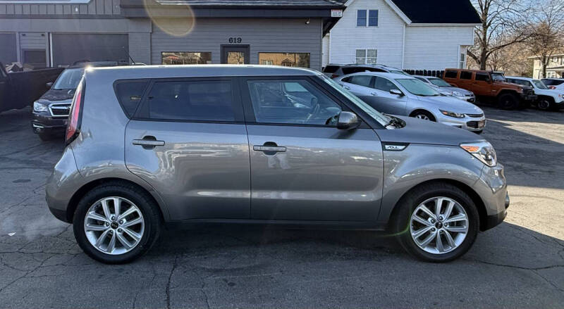 2017 Kia Soul +