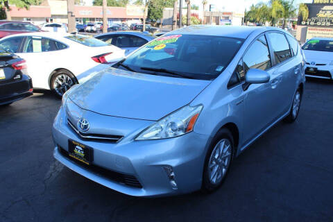 2012 Toyota Prius v Three