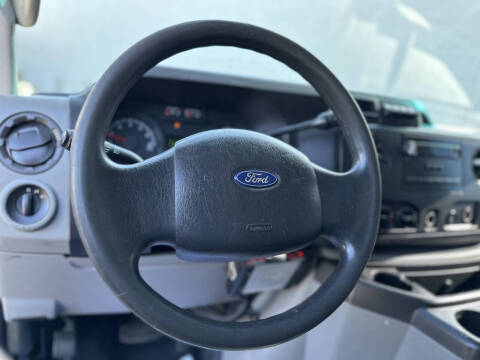 2012 Ford E-Series E-350 SD