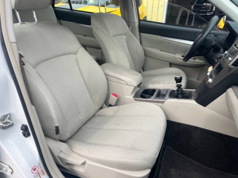 2011 Subaru Outback 2.5i