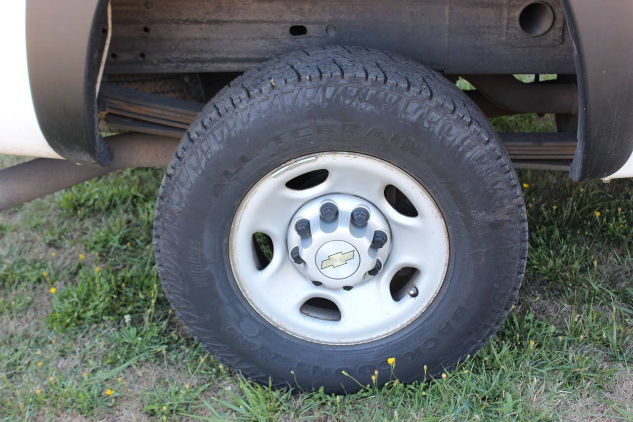 2006 Chevrolet Silverado 2500HD for sale at Connelly Transport & Repair in Corvallis, OR