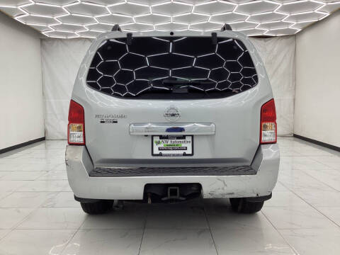 2011 Nissan Pathfinder SV