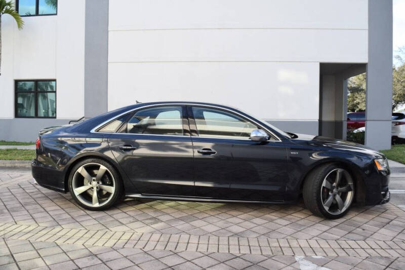 2015 Audi S8 4.0T quattro