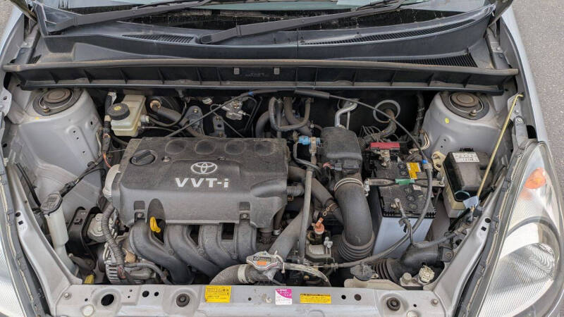 2000 Toyota Funcargo Yaris