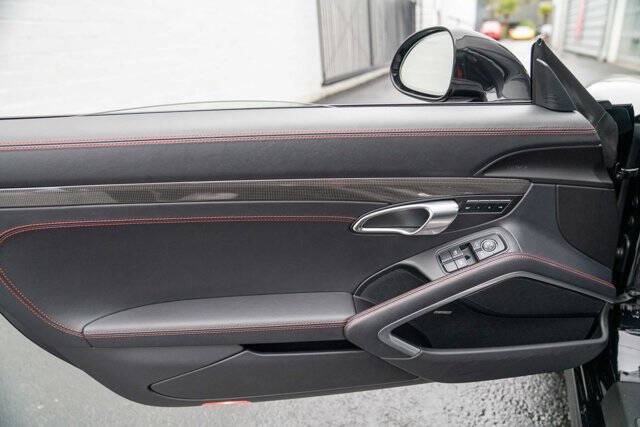 2018 Porsche 911 14