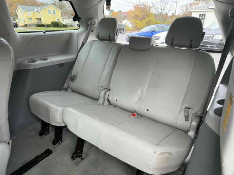 2014 Toyota Sienna XLE 7-Passenger