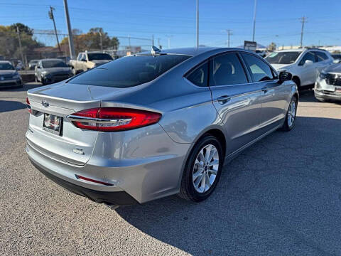 2020 Ford Fusion SE