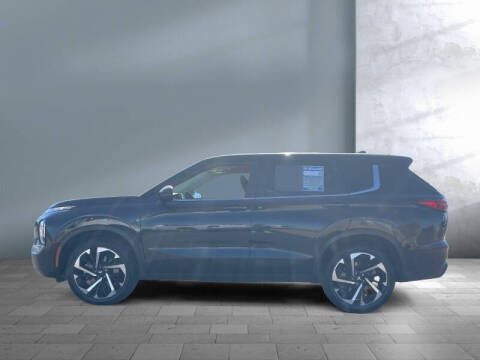 2022 Mitsubishi Outlander ES